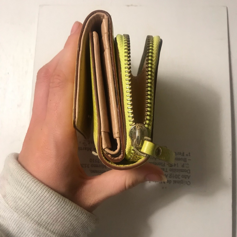 Kate Spade Wallet - Picture 7 of 8